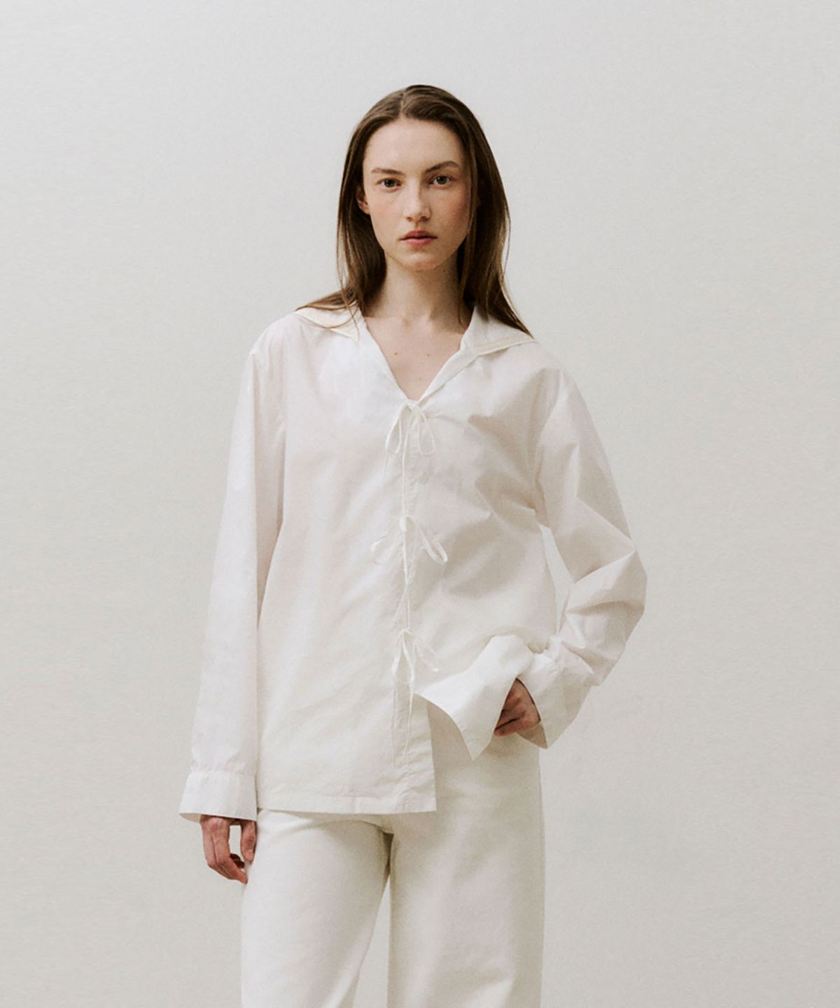 비자비(VIS A VIS) SAILOR COLLAR FRONT TIE SHIRT (WHITE)