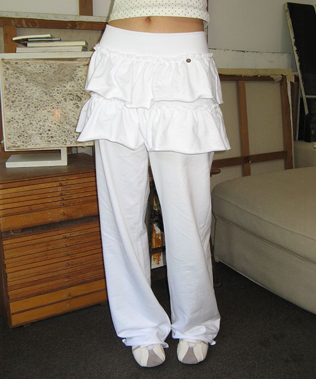 【RONRON】24F/W★ CANCAN RUFFLE LAYERED PANTSKIRT RONRON STRIPE CANCAN RUFFLE LAYERED PANTSKIRT GREY – SeoulSeoul