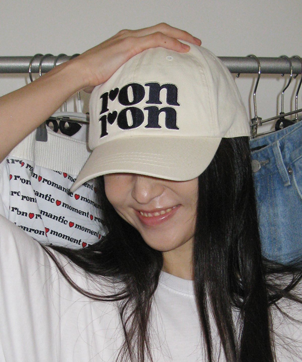 론론(RONRON) LOGO BALL CAP IVORY