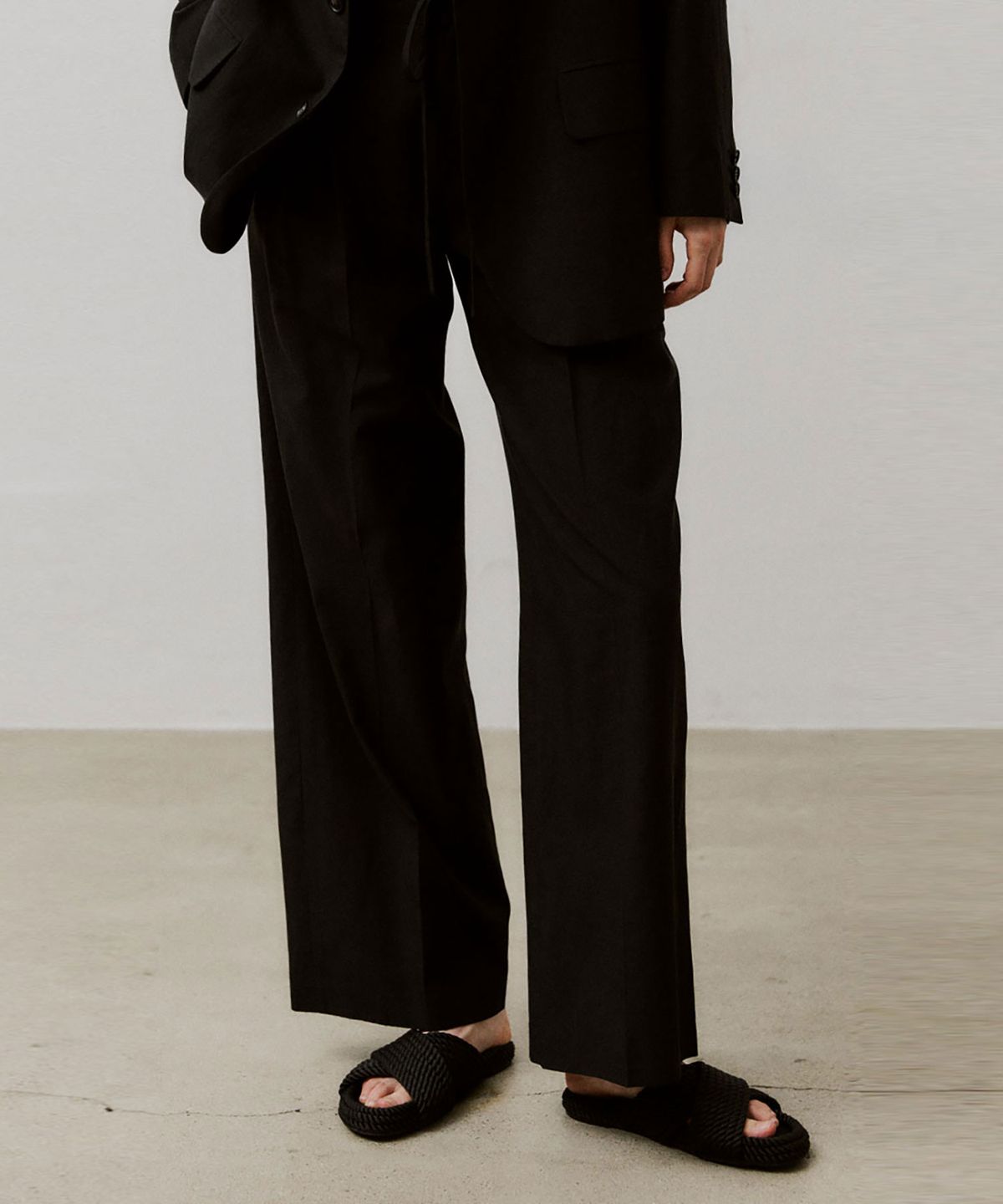 비자비(VIS A VIS) TENCEL LINEN PANTS (BLACK)