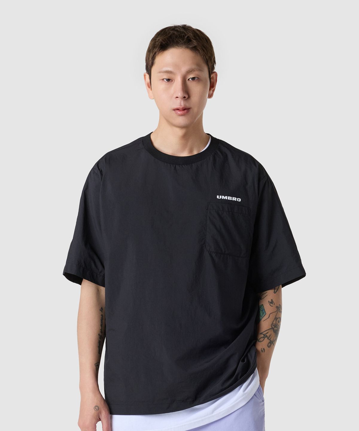 엄브로(UMBRO) 라이트브리즈 쿨링 반팔 피스테 블랙(UQ223CWT67)