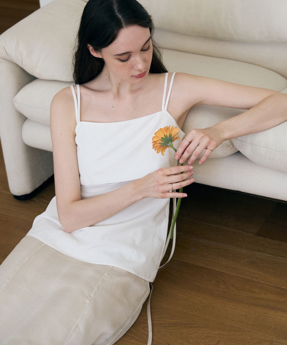 드로우핏 우먼(DRAWFIT WOMEN) 페어 스트랩 슬리브리스 블라우스 [WHITE]
