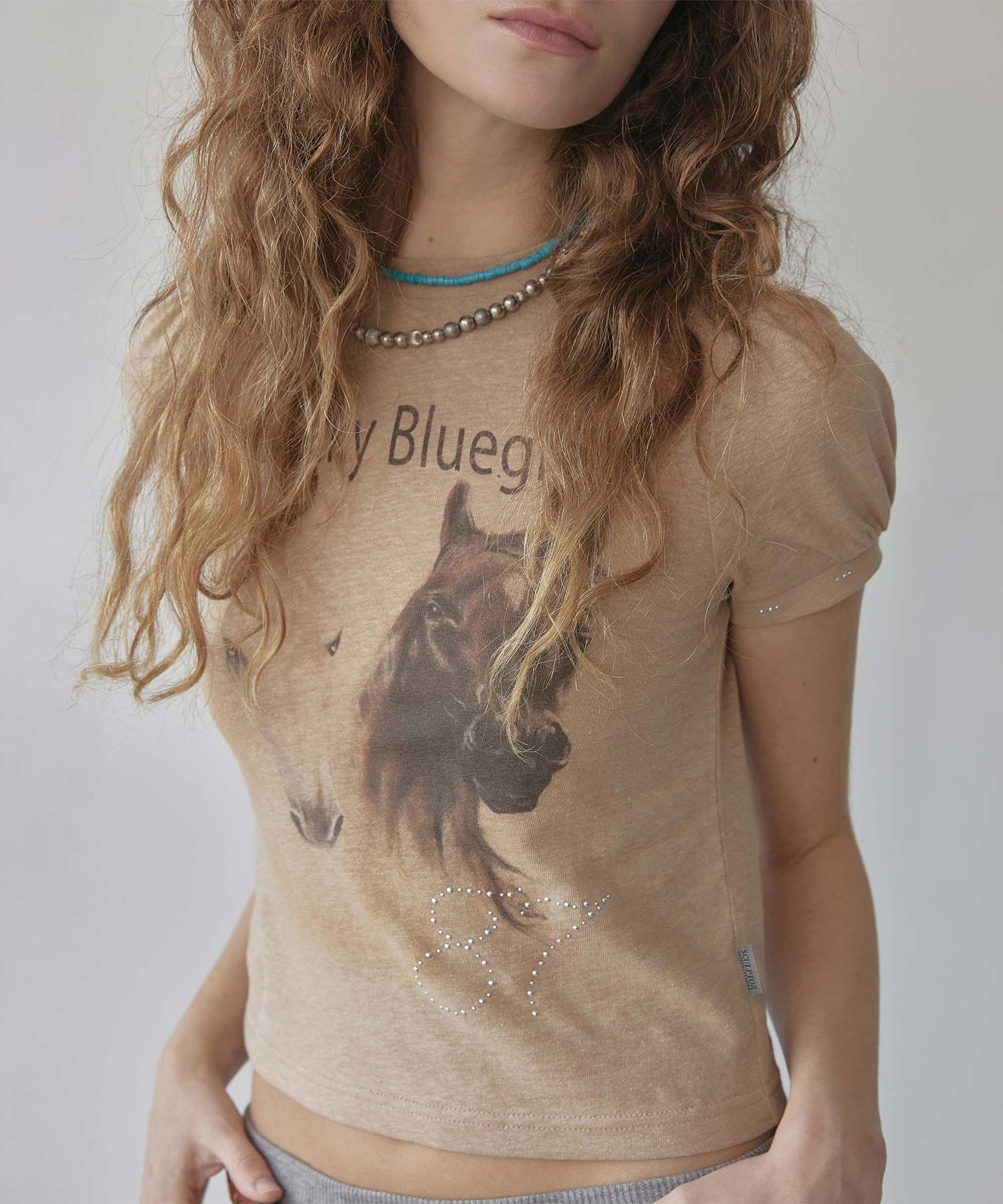Tシャツ・カットソー [SCULPTOR] Kentucky Stud Baby Tee Beige SC25S263BE Kentucky Stud Baby Tee Beige – Sculptor