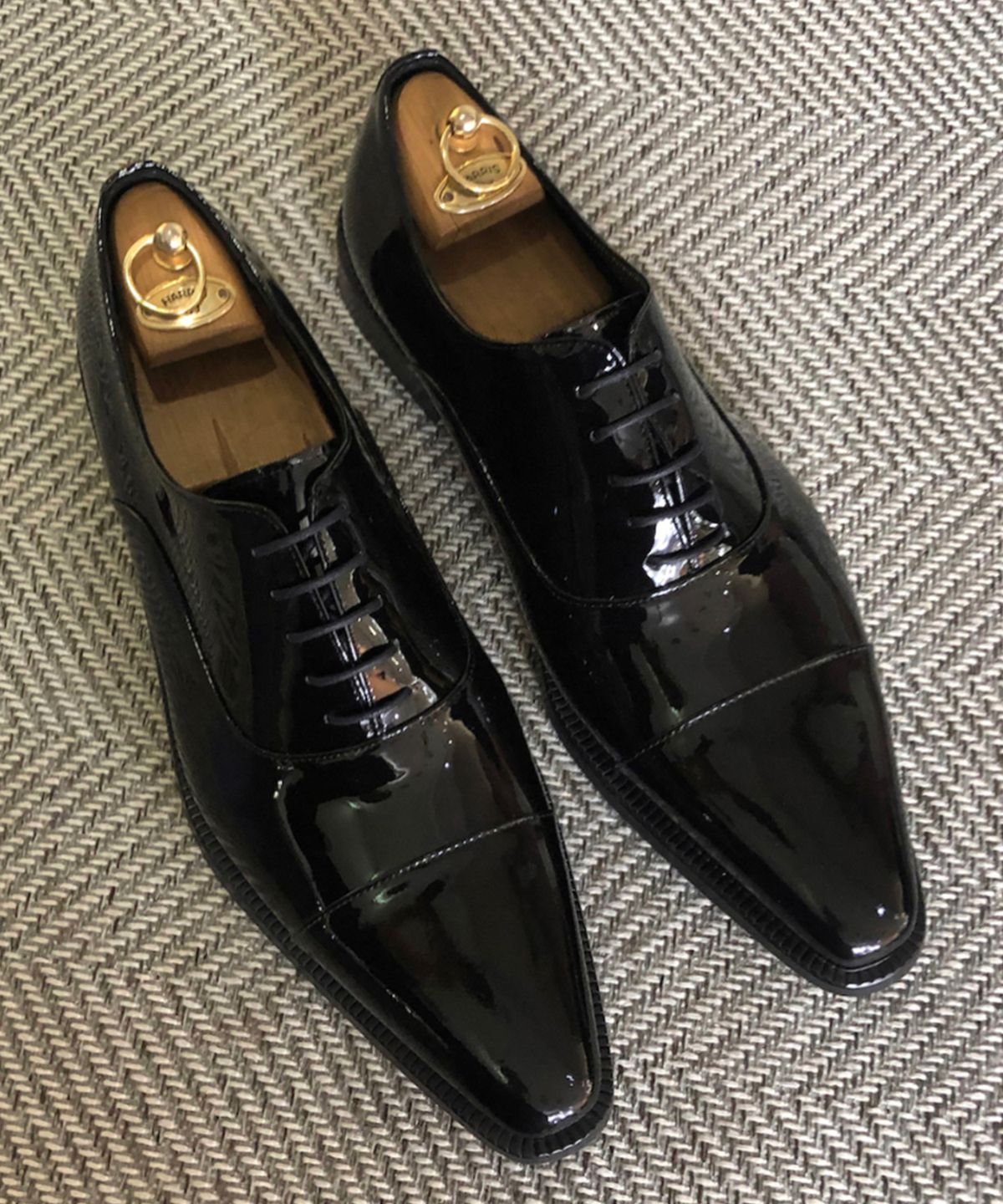 조앤슈(JOENSHOE) 헤리티지 스트레이트팁 옥스퍼드 크링크 블랙