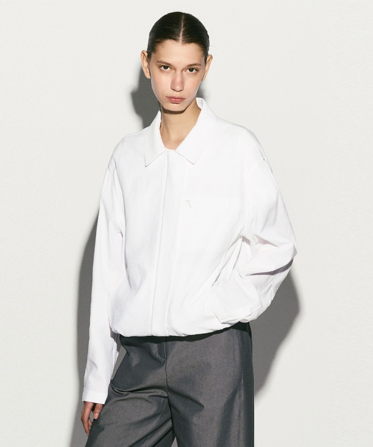 리이(RE RHEE) SEERSUCKER HIDDEN BUTTON JACKET WHITE