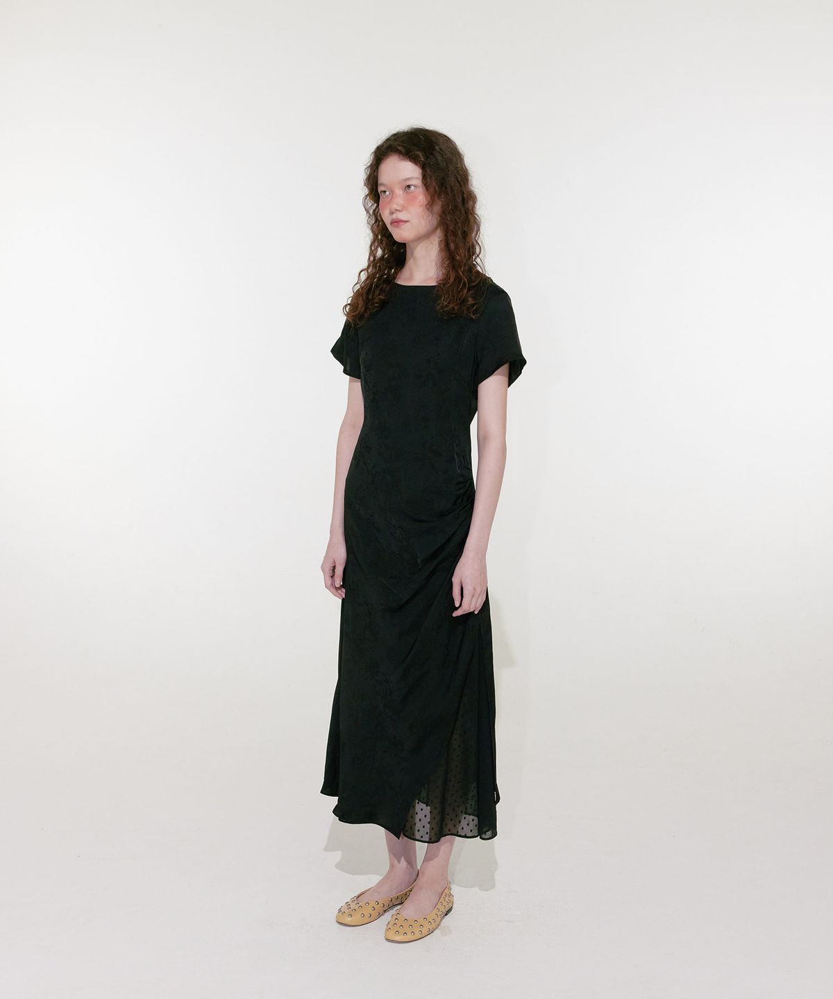 루루서울(LOULOUSEOUL) Drape Half Sleeve Dress (Black)