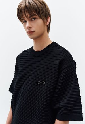 멀티 텍스쳐 니트 블랙 ZH3KT313BK