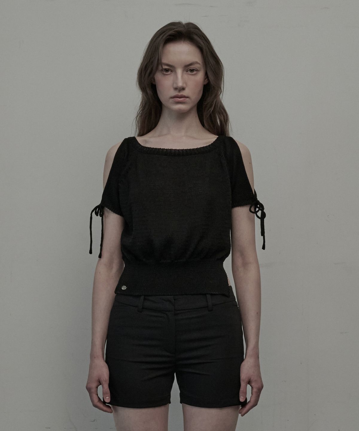 마우솔레움(MAU SOLEUM) Ribbon Grace Knit Top - Black