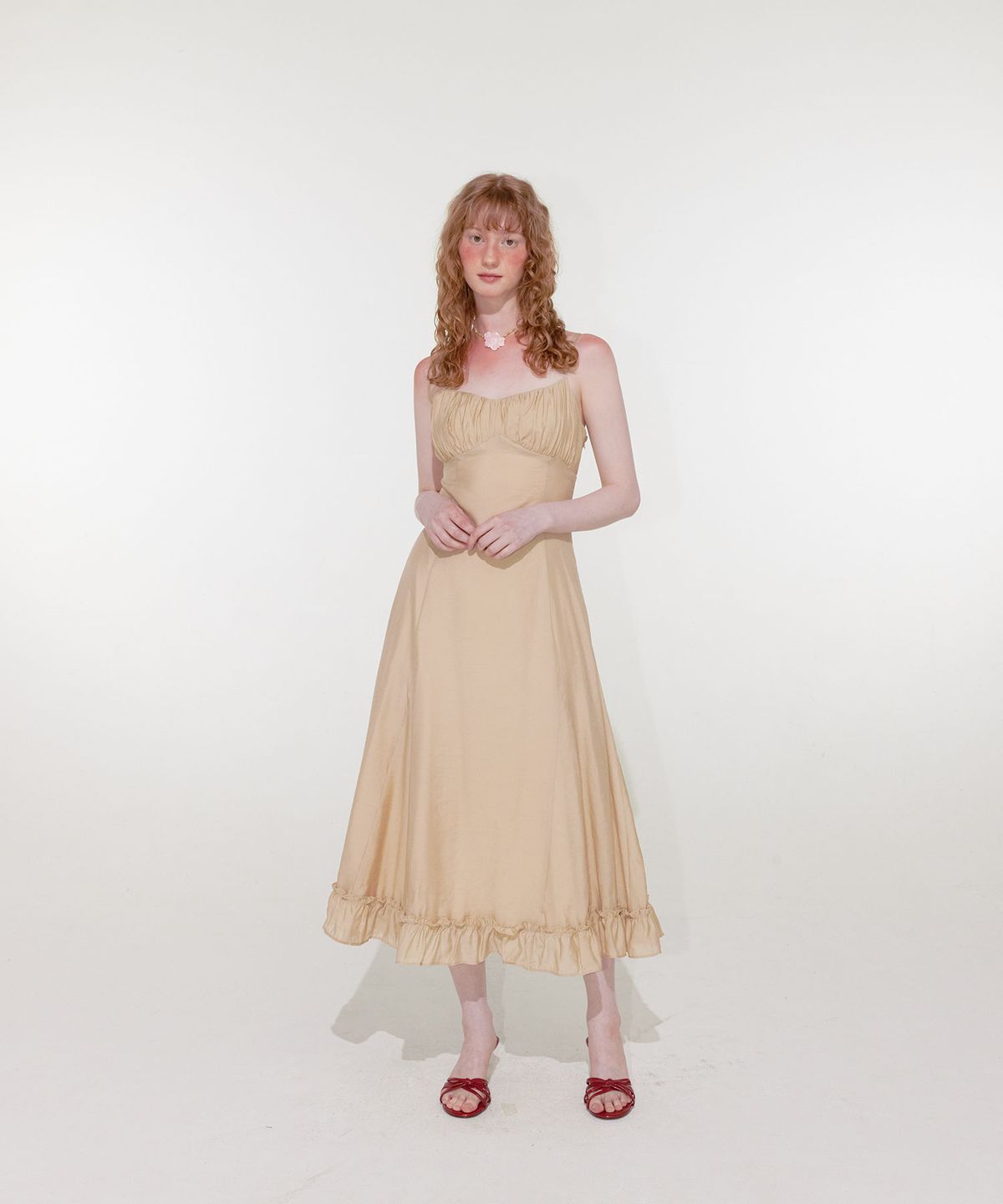 루루서울(LOULOUSEOUL) Lily Shirring Long Dress (Beige)
