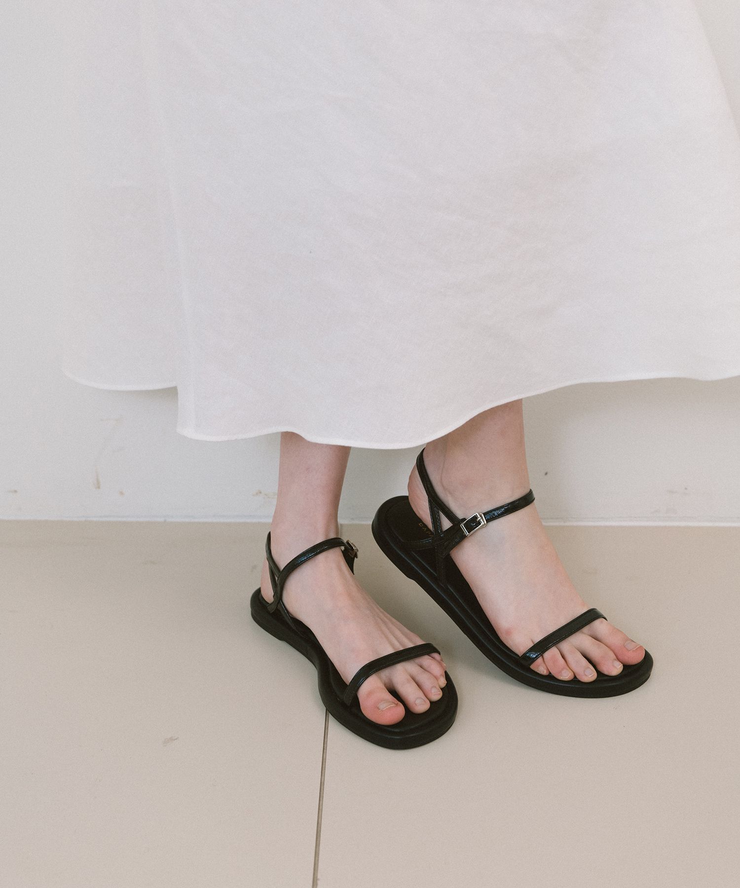 Shop Sandals & Slippers at MUSINSA