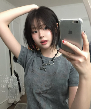 Dreaming Bird 워시드 슬림핏 반팔티