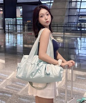 [파우치세트] glossy shoulder duffel bag_Cloud mint