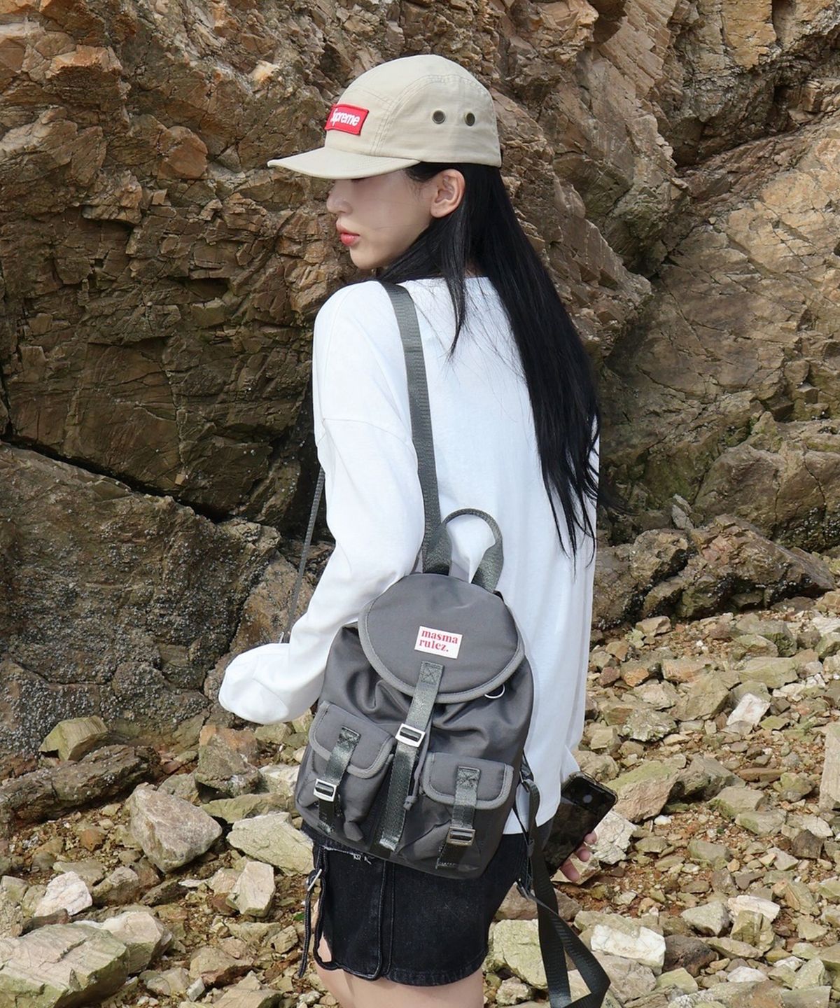 마스마룰즈(MASMARULEZ) mini ver. Glossy belted flap backpack_Dark gray