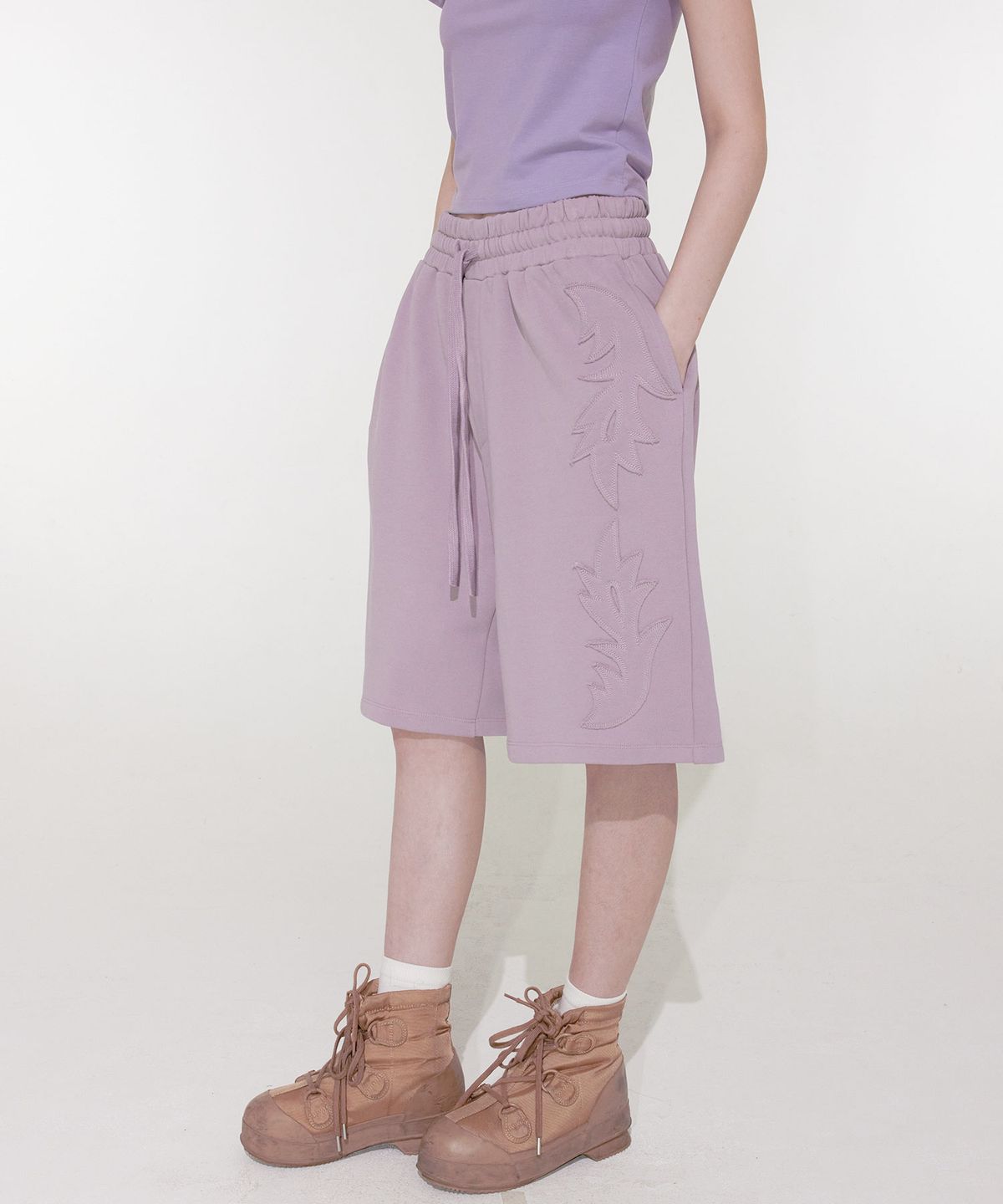 루루서울(LOULOUSEOUL) Western Sweat Shorts (Purple)
