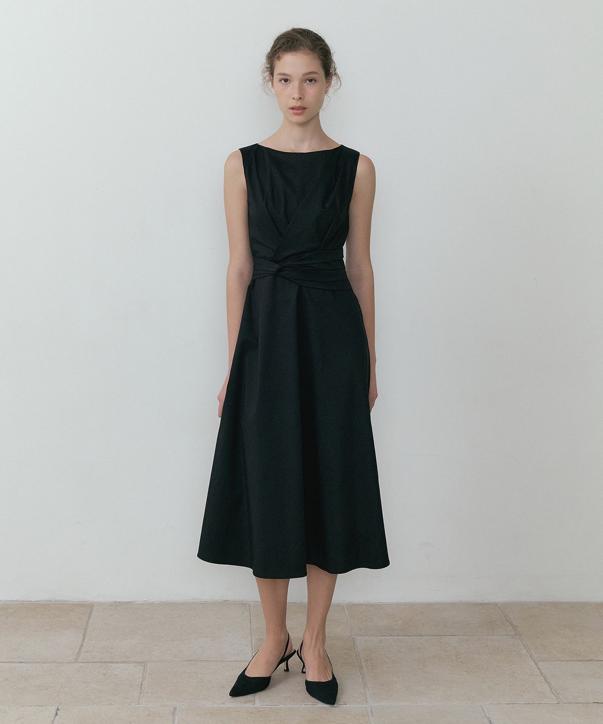 루시르주(LUCIR ZU) Waist-Twisted Sleeveless Dress (black)