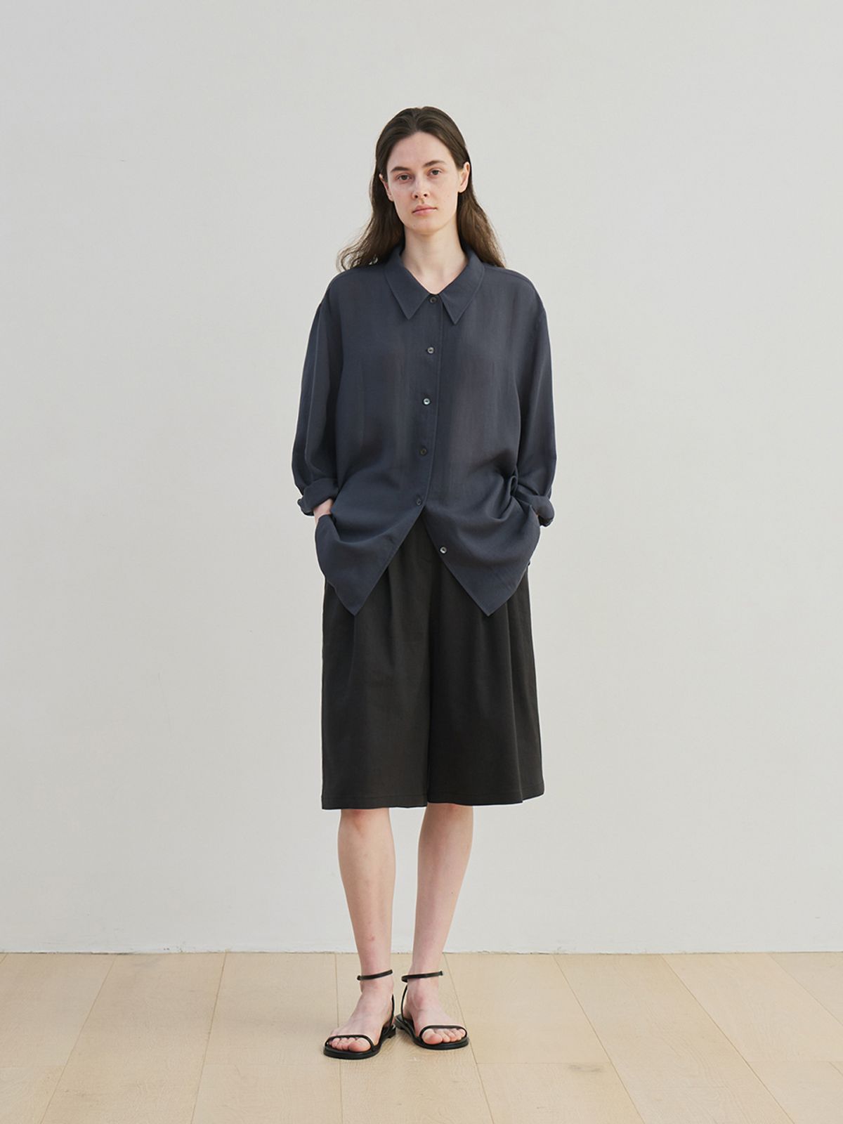 모이아(MOIA) viscose linen half pants (black)