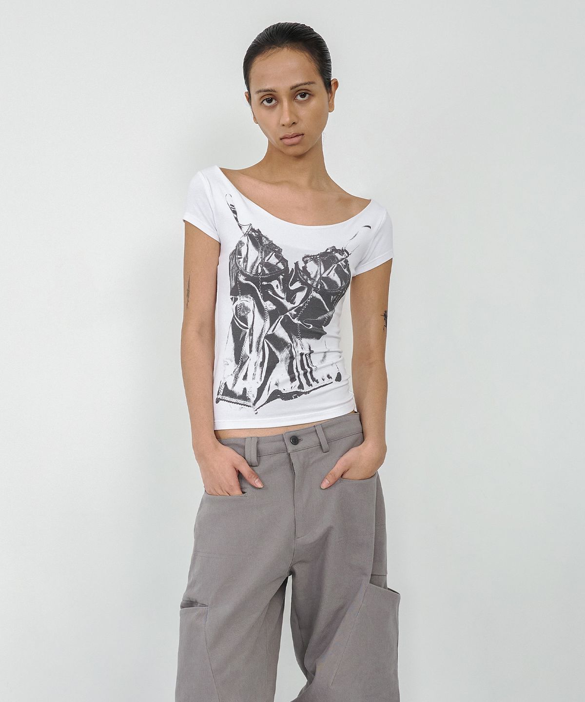 나체(NACHE) SLIP X-RAY PRINTED T-SHIRT IVORY