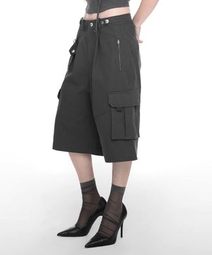 WIDE CARGO HALF PANTS (UNISEX) CHARCOAL