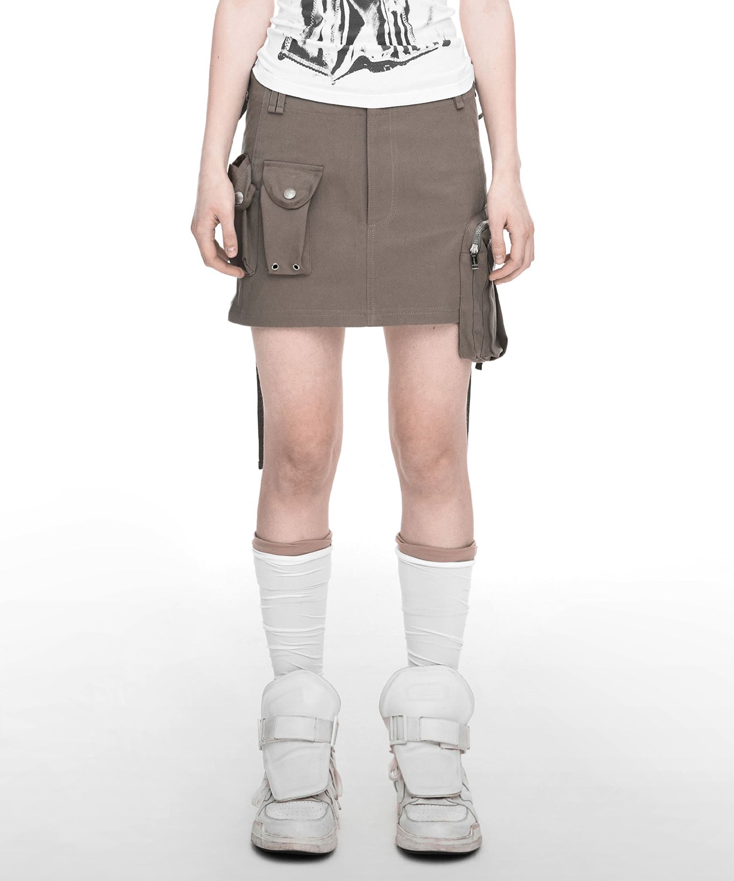ミニスカート NACHE : 25SS / STRAP CARGO MINI SKIRT (2COLORS) NACHE(ナチェ) ミニスカート(レディース) - 海外通販のBUYMA