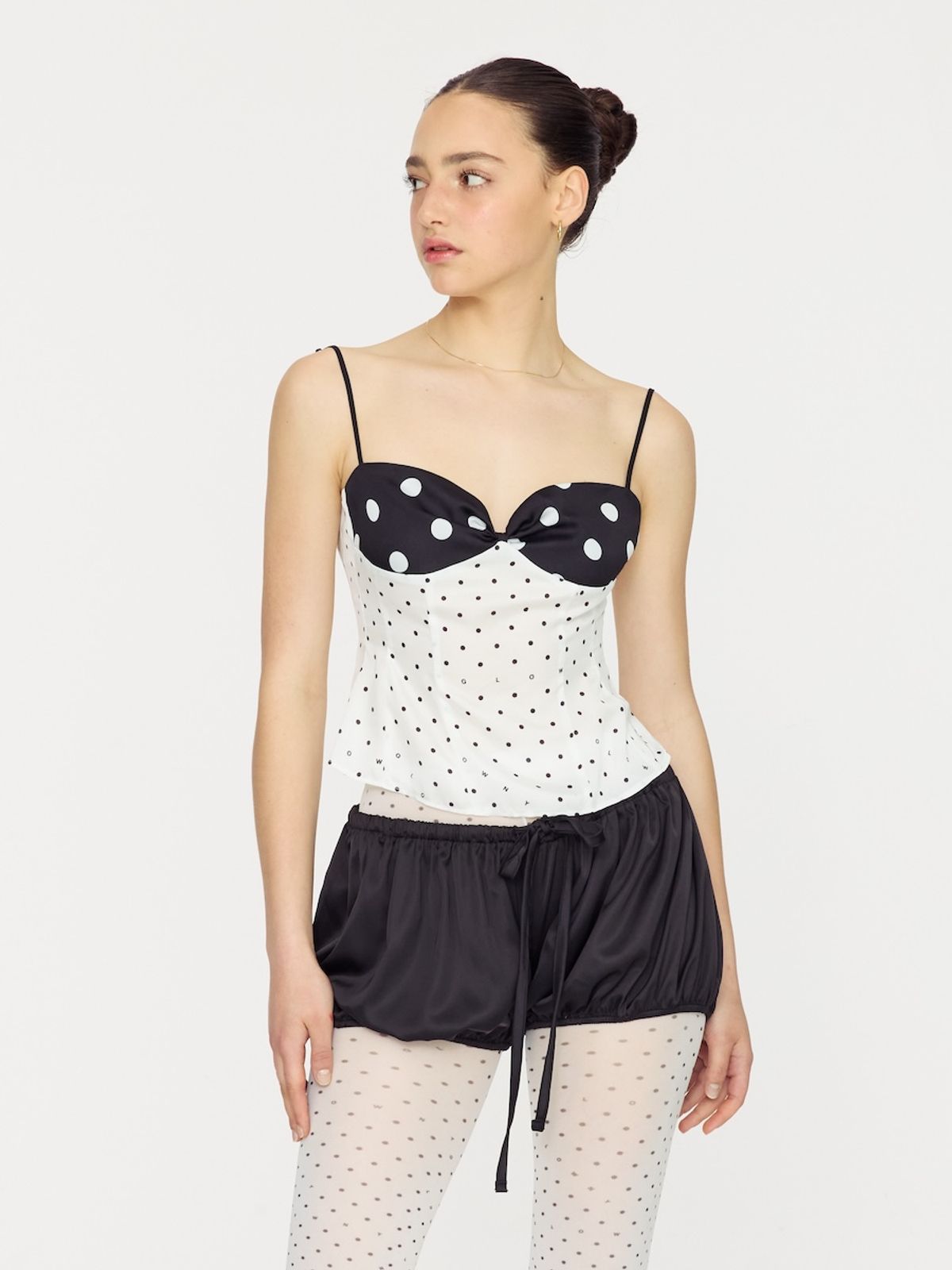 글로니(GLOWNY) CARLSON CAMI TOP (WHITE)