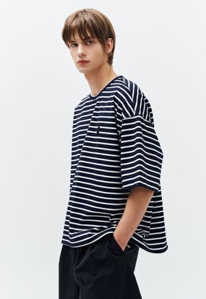 셈블런스 스트라이프 티셔츠 네이비 ZH2TS814NY
