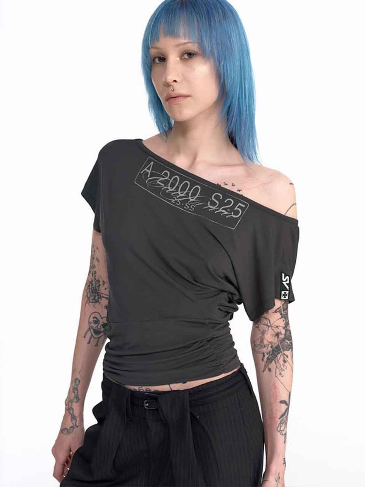 2000아카이브스(2000ARCHIVES) CAR PLATE DRAPED TOP (CHARCOAL)