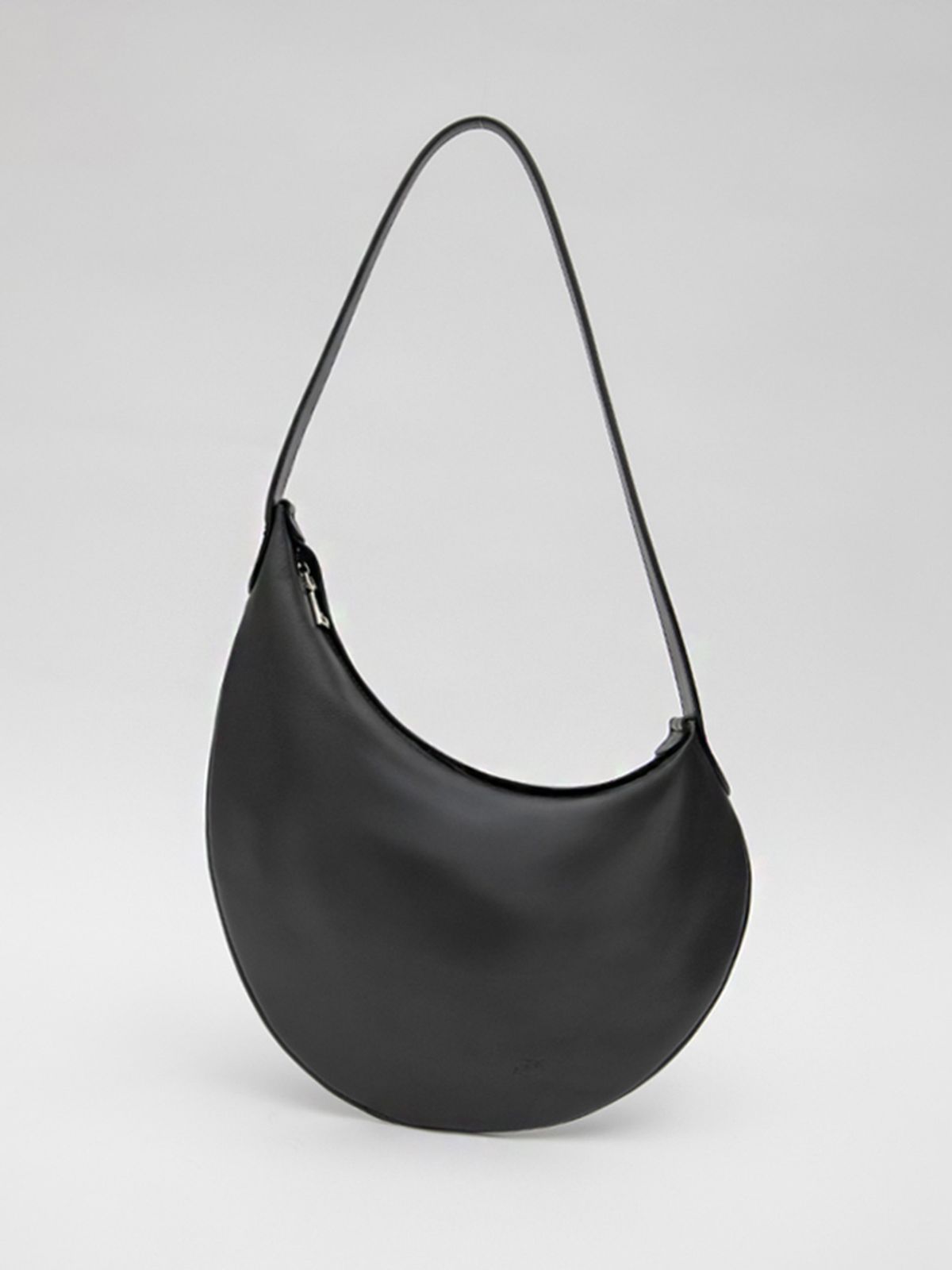 아틀리에 나인(ATELIER NAIN) SIGNATURE LEATHER SOFT PEBBLE SHOULDER BAG(B-2443)