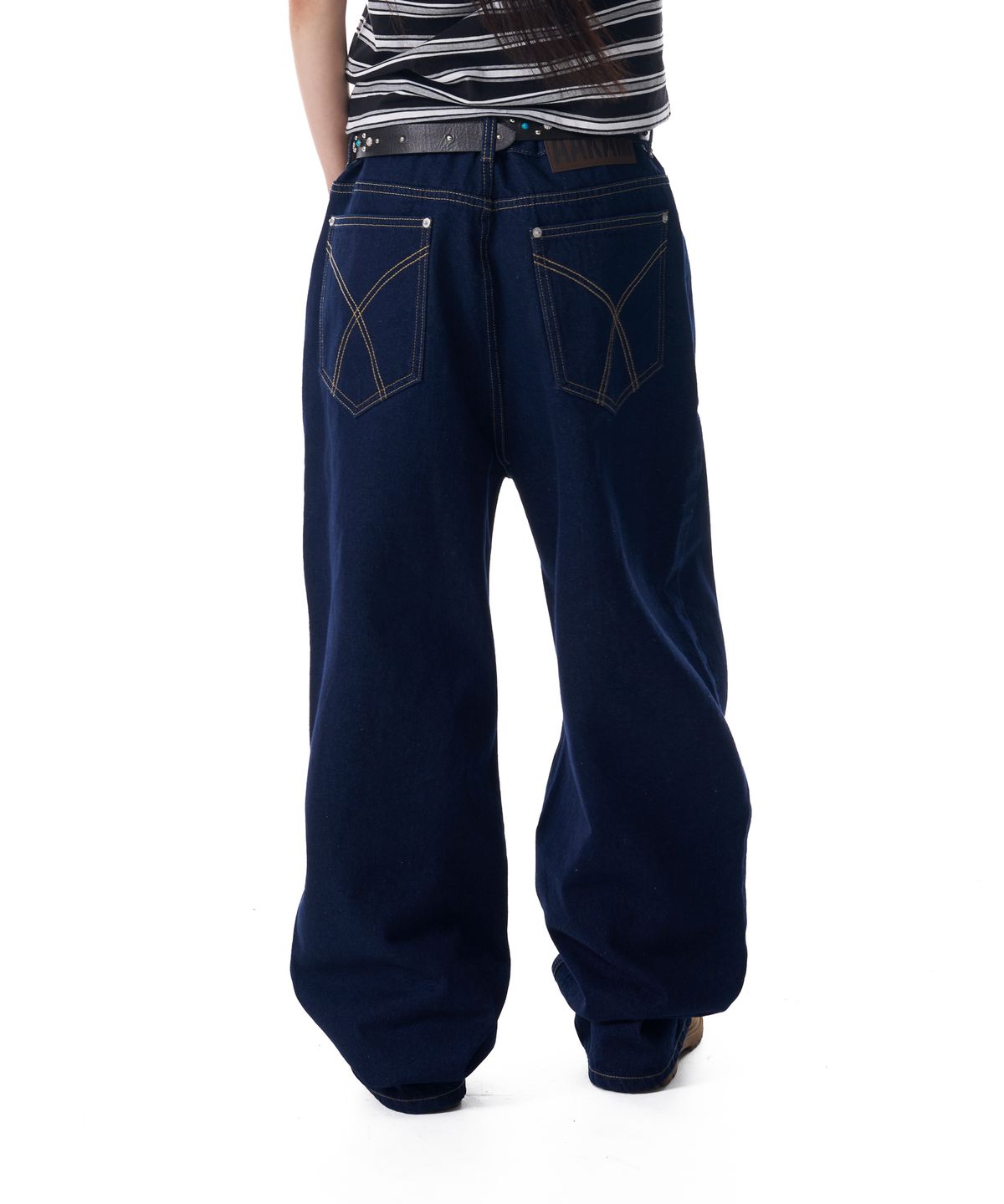 아캄(AAKAM) Tapered Denim Pants (Dark Blue)