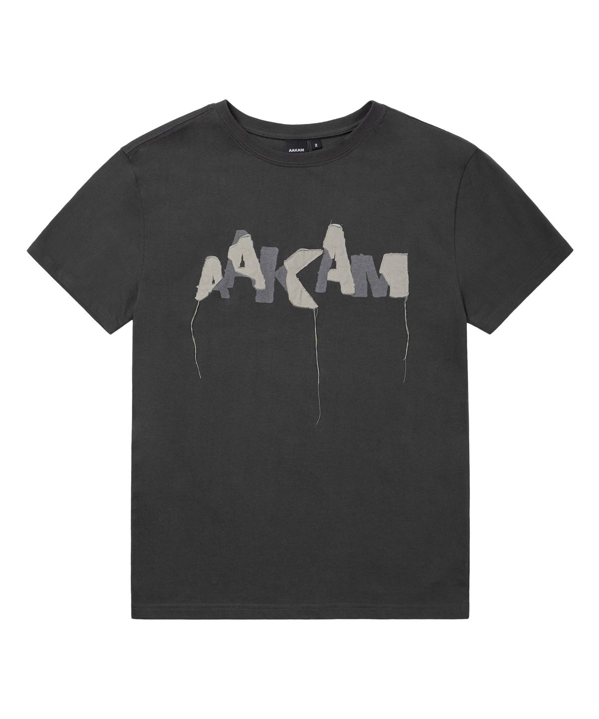 아캄(AAKAM) Grunge Patch Half Top (Dark Gray)