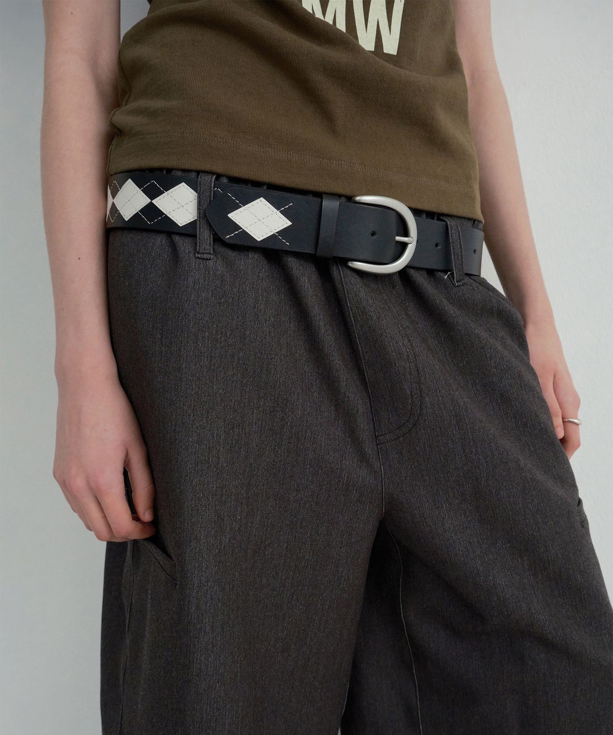 밀로 우먼(MILLO WOMEN) 아가일 스티치 레더 벨트 [블랙]