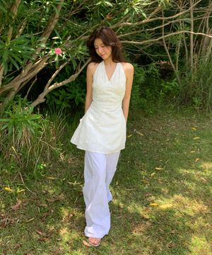 벨라 레이스 펀칭 홀터넥 원피스 ( 화이트 )