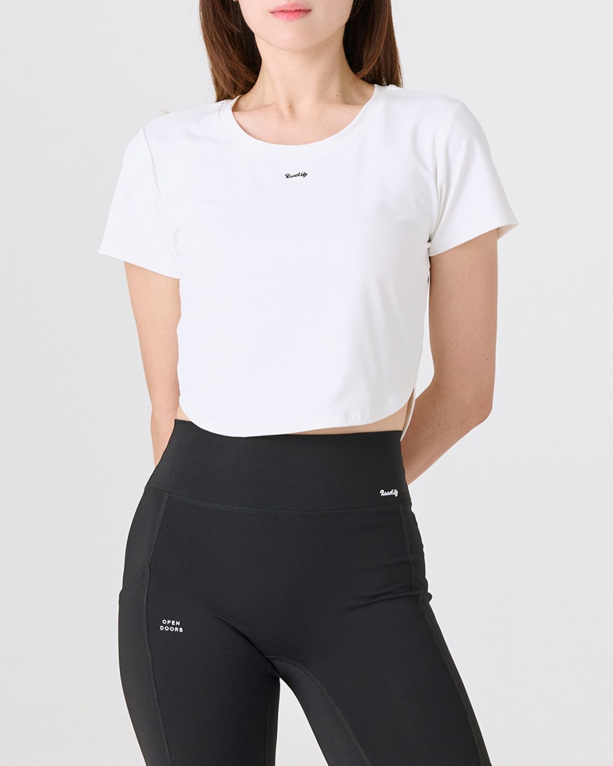리액티파이(REACTIFY) Womens semi Cropped T-Shirt White