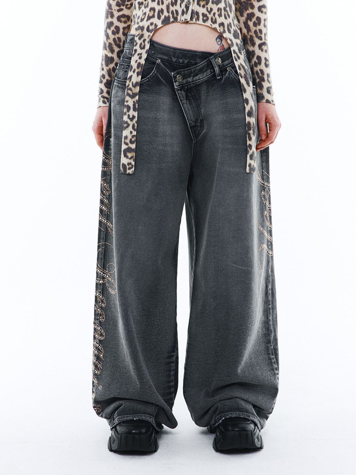 와이이이엘(YEEL) YEEL SIDE CUBIC DENIM PANTS GREY