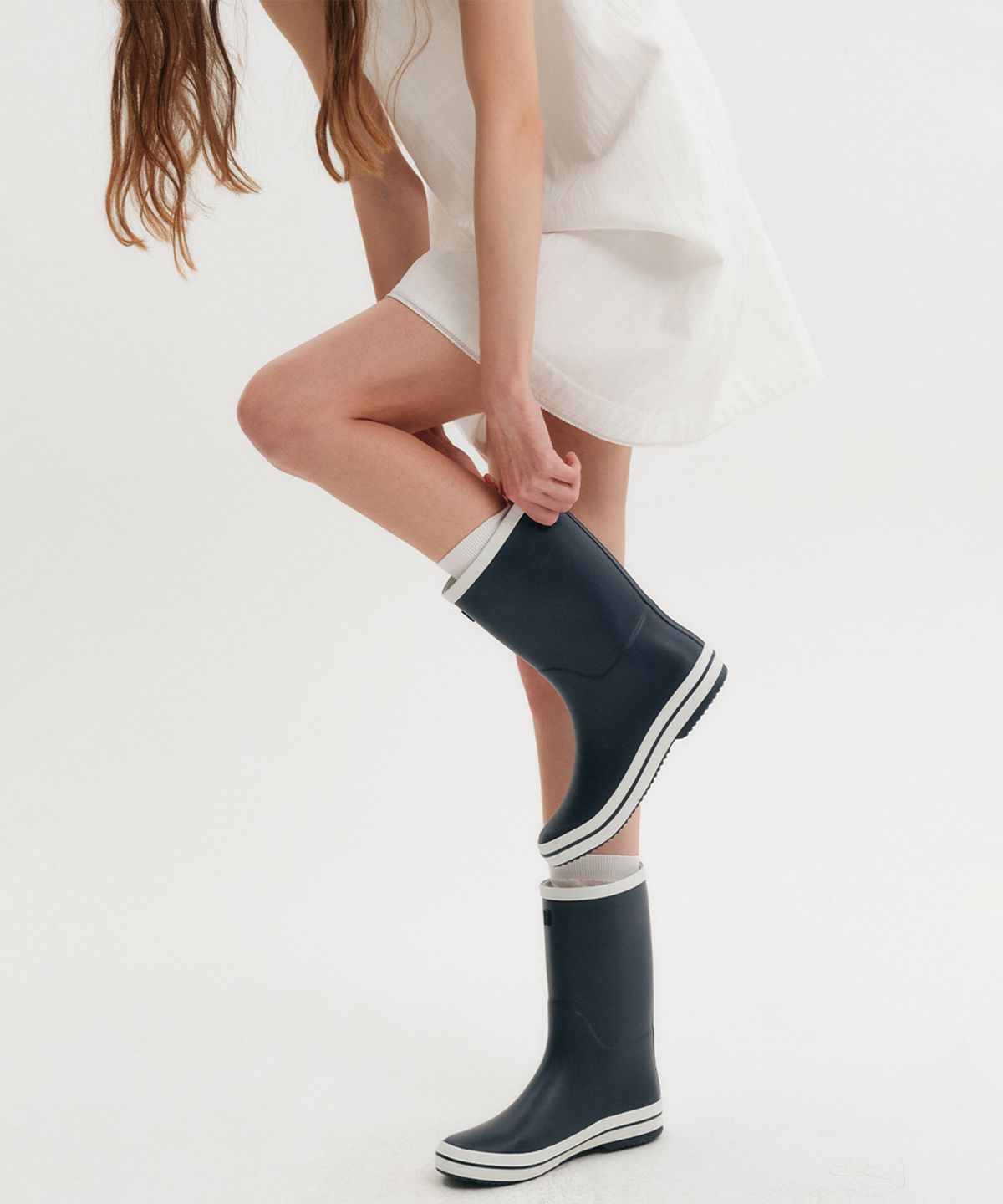 룩캐스트(LOOKAST) 셀리아 미들 레인부츠 / CELIA MIDDLE RAIN BOOTS_2colors