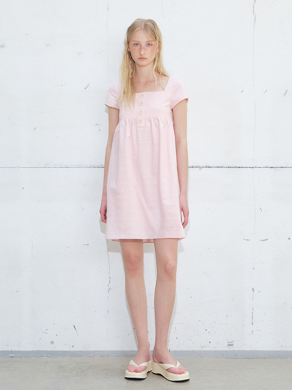 에트몽(ETMON) Square Button Mini Dress Pink