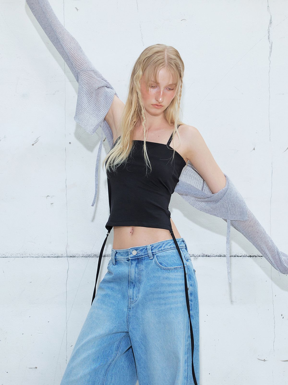 에트몽(ETMON) Drop Strap Sleeveless Top, Black