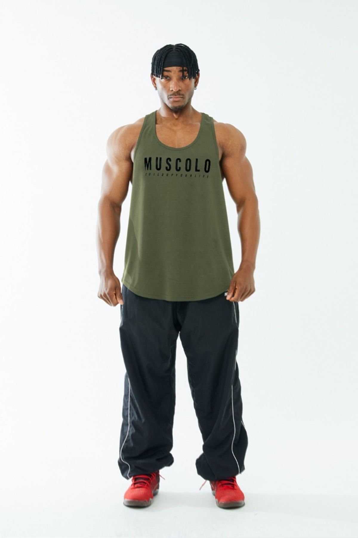 머스콜로(MUSCOLO) [에센셜 베이직 로고] 기능성 나시 카키