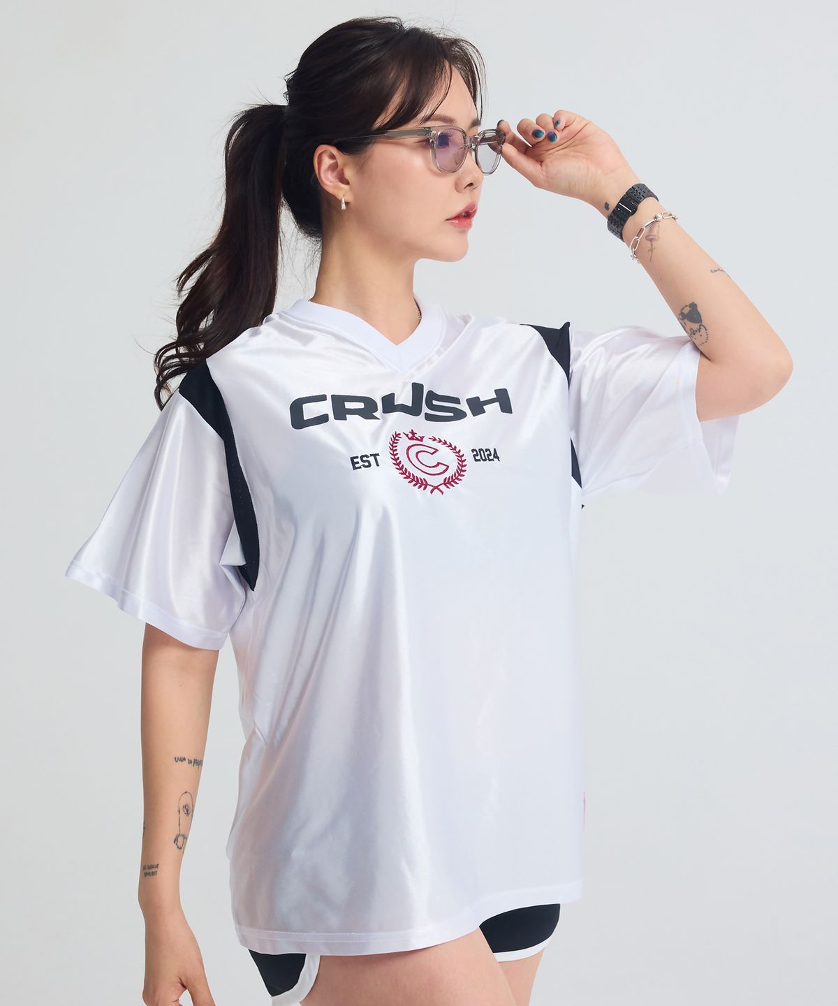 크러쉬 스타일(CRUSHST) 커브드 메쉬 져지탑 화이트-블랙