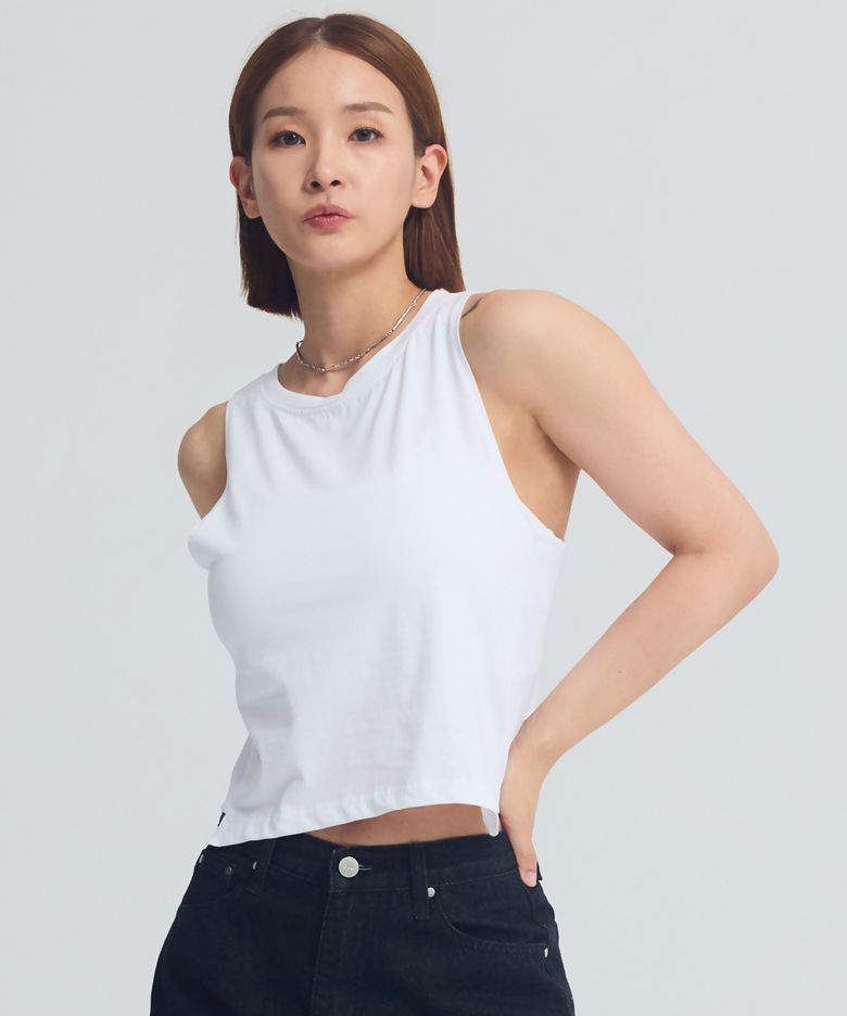 사이드 컷아웃 슬리브 화이트