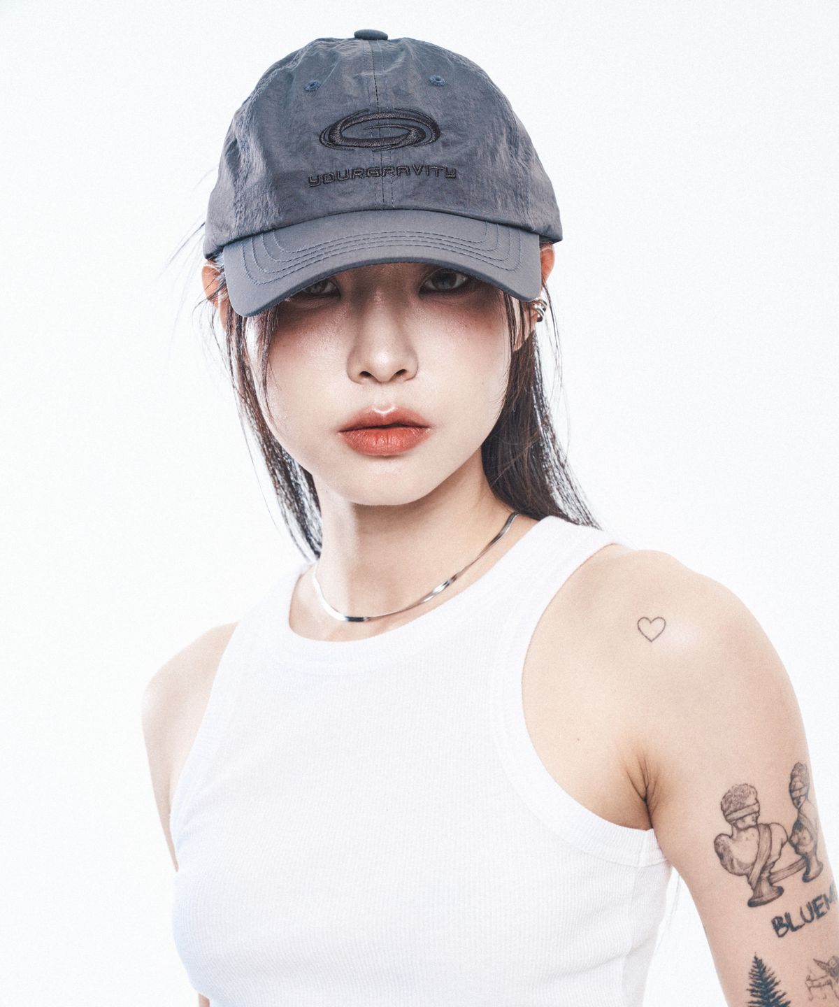 유어그래비티(YOURGRAVITY) GRAVITY HOLE LOGO NYLON  BALL CAP - Black