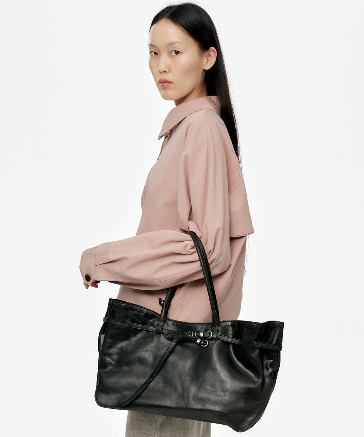 마지셔우드(MARGESHERWOOD) GRANDMA USED BAG LARGE_black pull-up