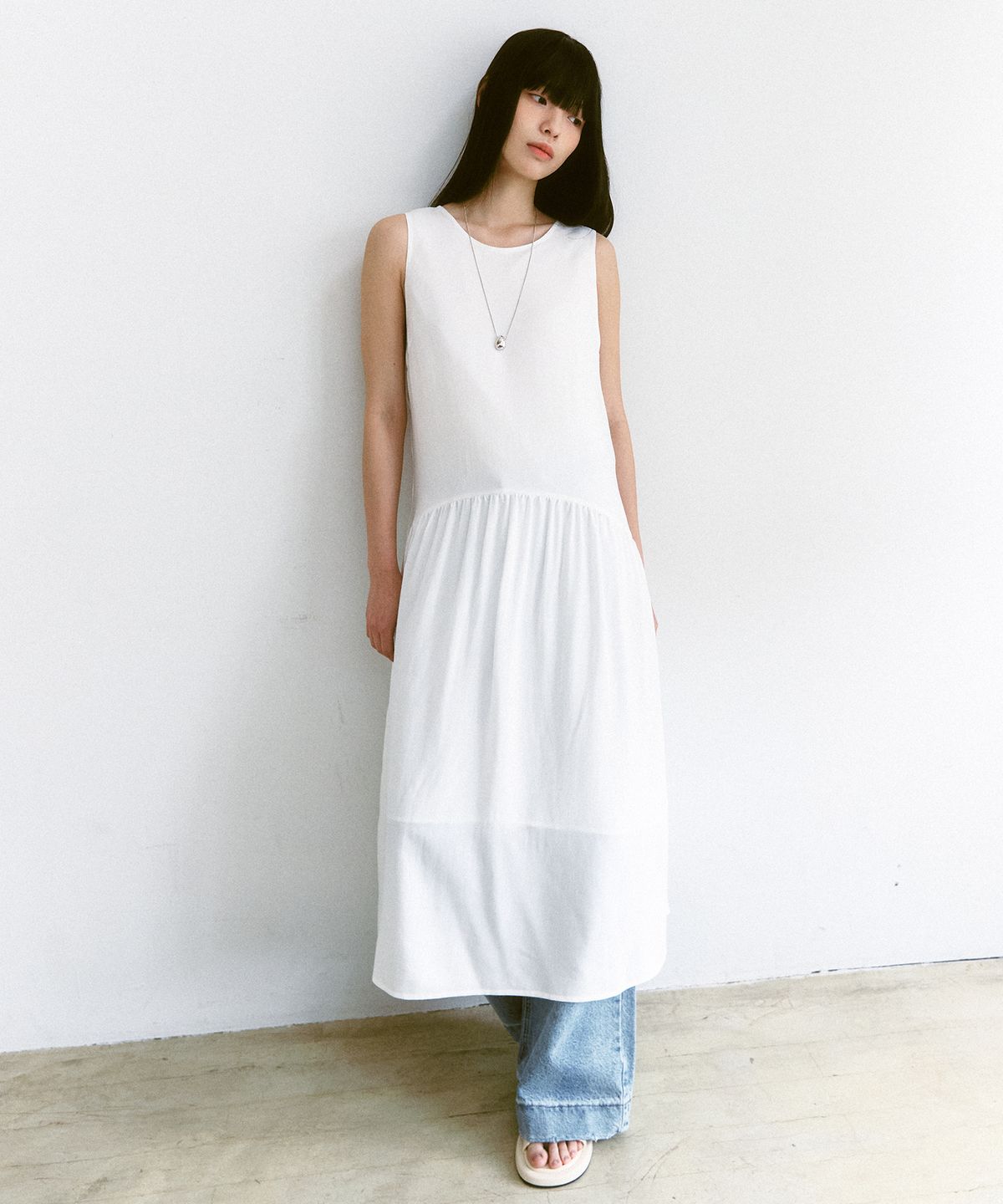 쎄미(SSEMI) BACK POINT MAXI DRESS(WT)