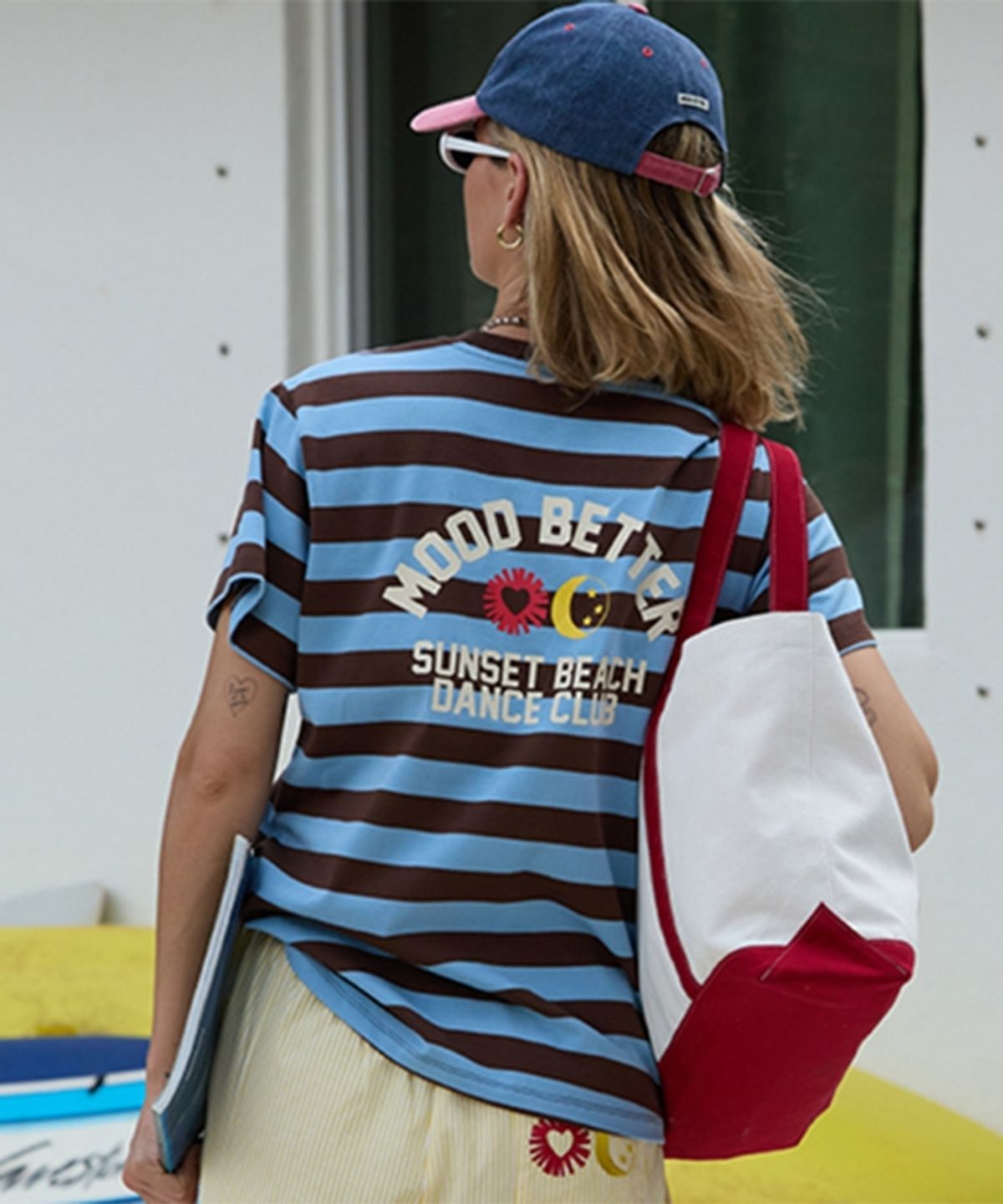 무드베러(MOODBETTER) SUNSET BEACH BASIC FIT T SHIRTS BROWN SKY