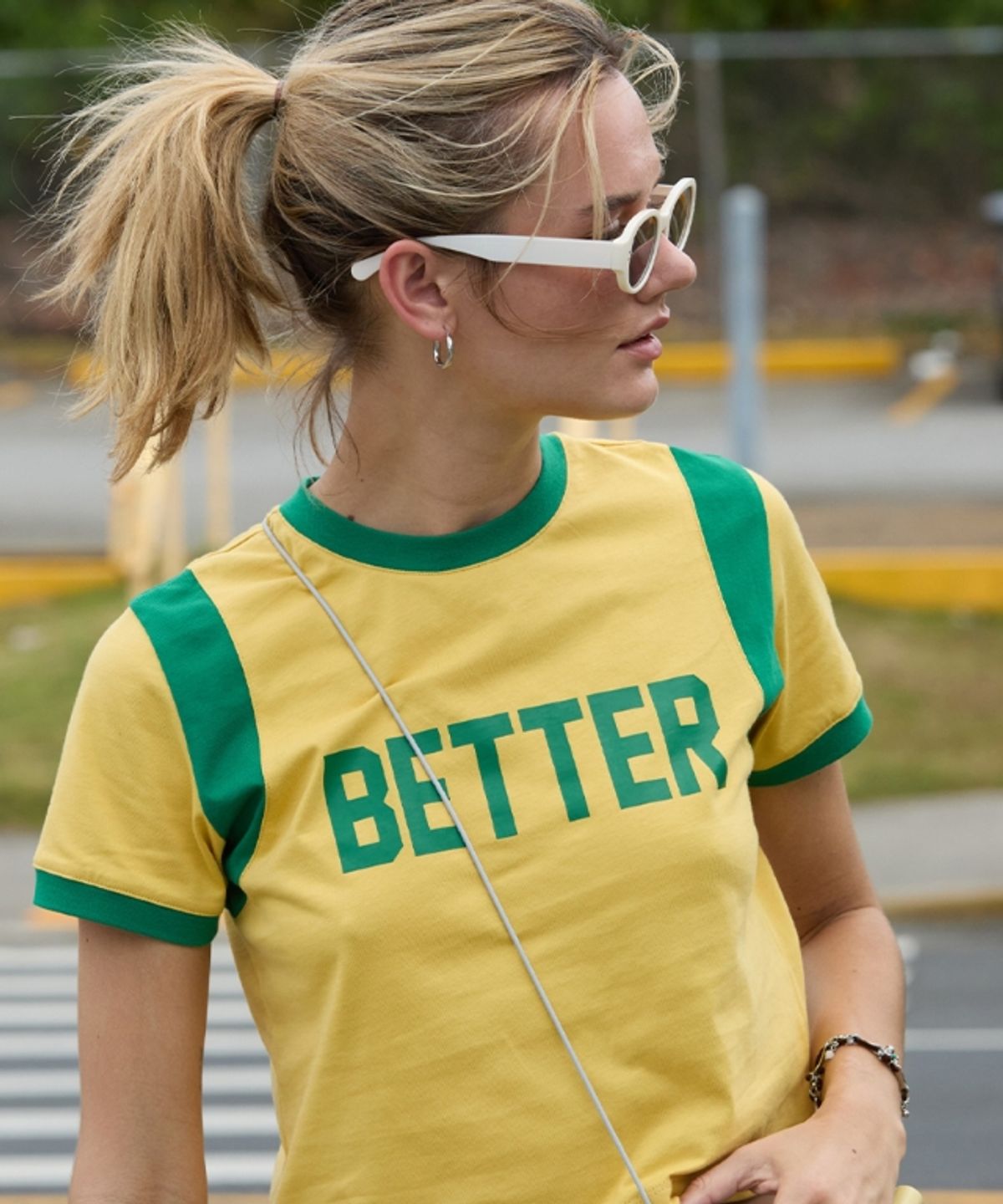무드베러(MOODBETTER) BETTER LINGER CROP T SHIRTS YELLOW