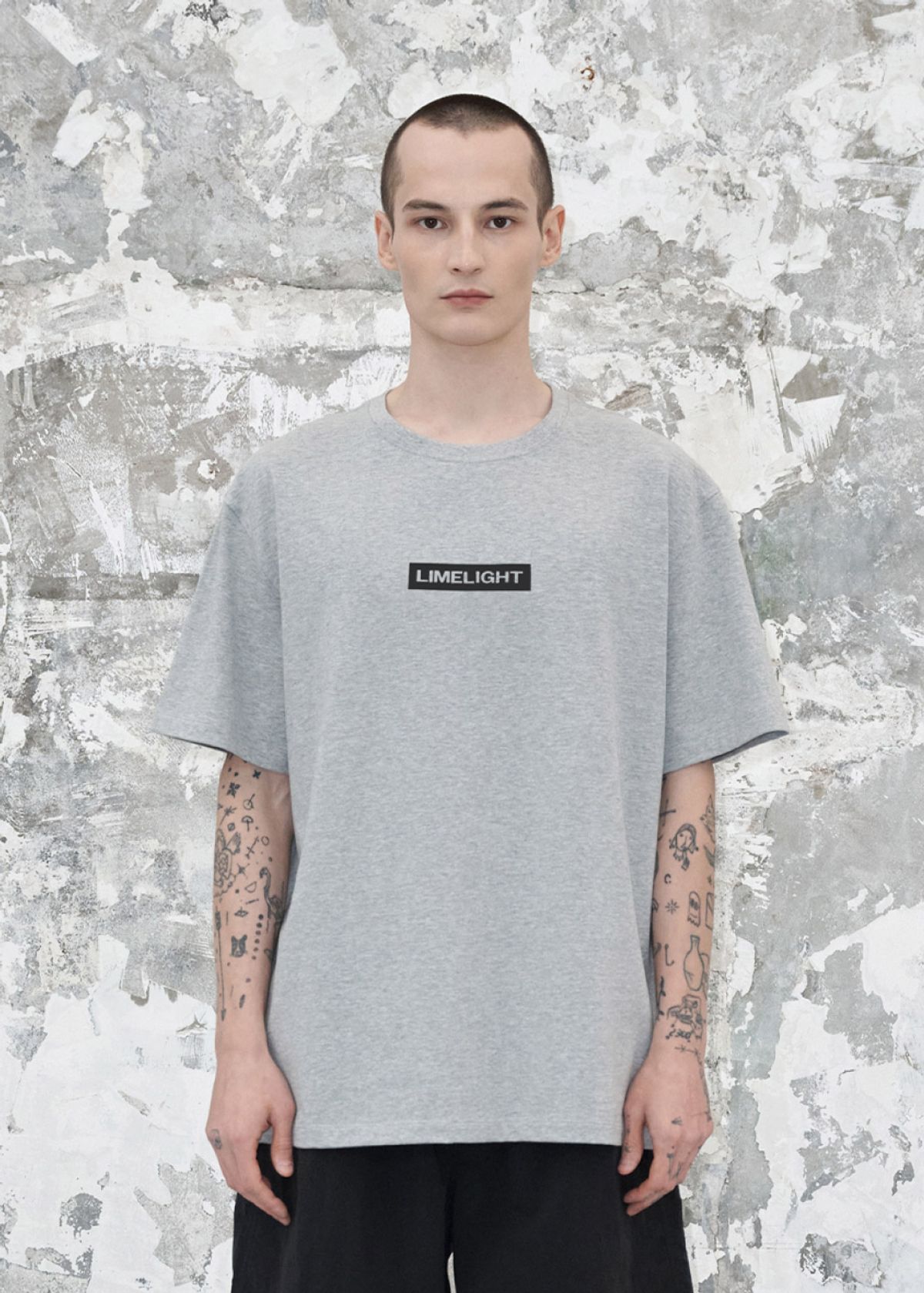 라임라잇 어패럴(LIMELIGHT APPAREL) 어패럴 박스 로고 티셔츠 (그레이 멜란지/ 그레이)