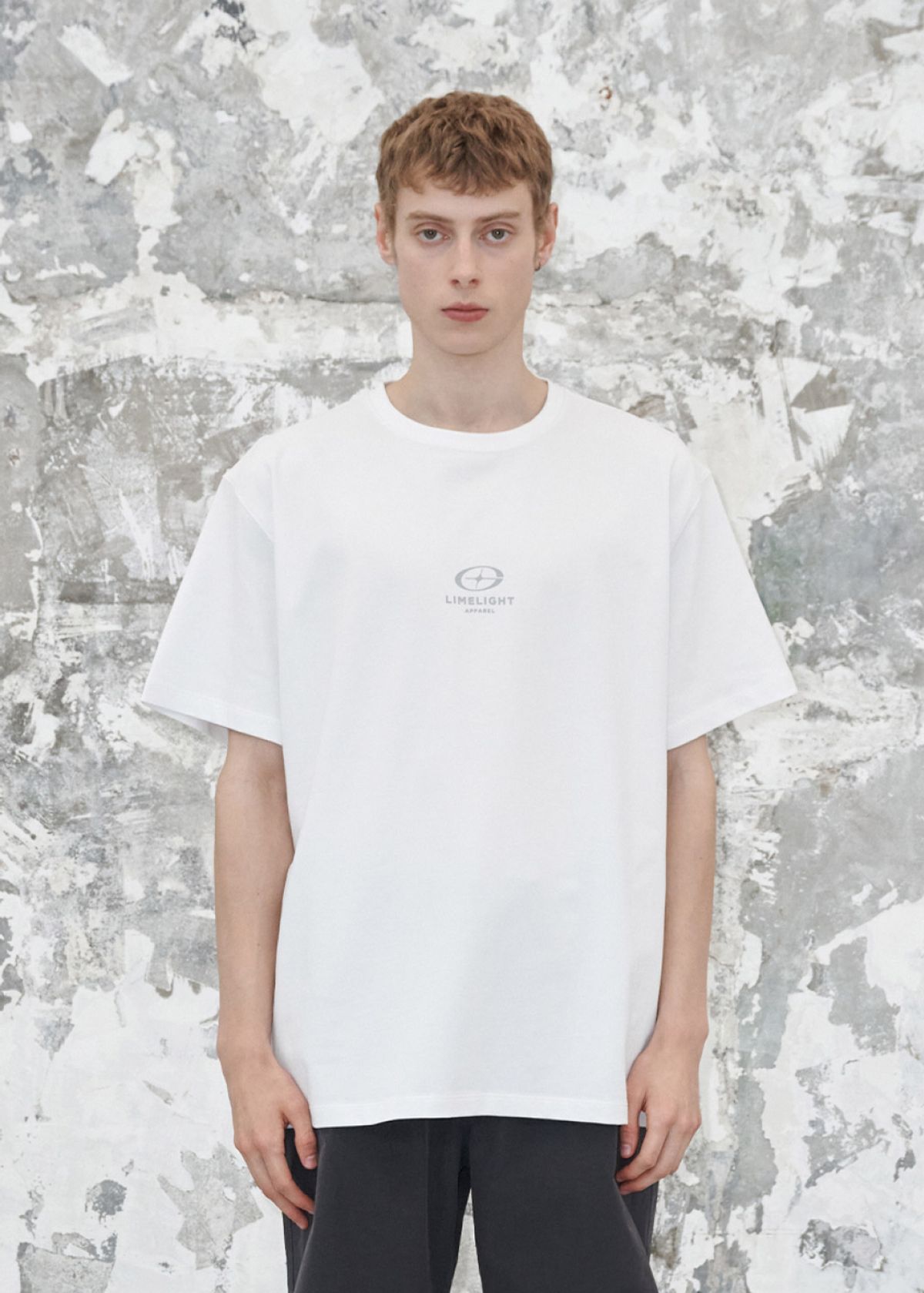 라임라잇 어패럴(LIMELIGHT APPAREL) 어패럴 스타라이트 로고 티셔츠 (화이트/그레이)