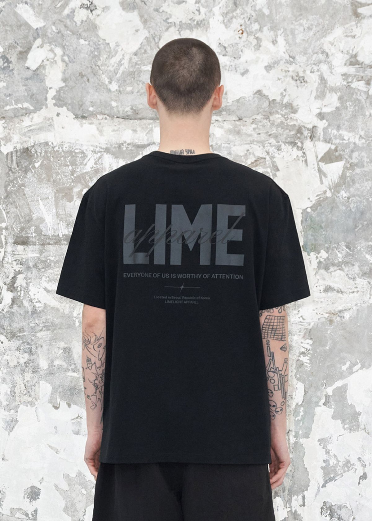 라임라잇 어패럴(LIMELIGHT APPAREL) 어패럴 라임 로고 티셔츠 (블랙/그레이)