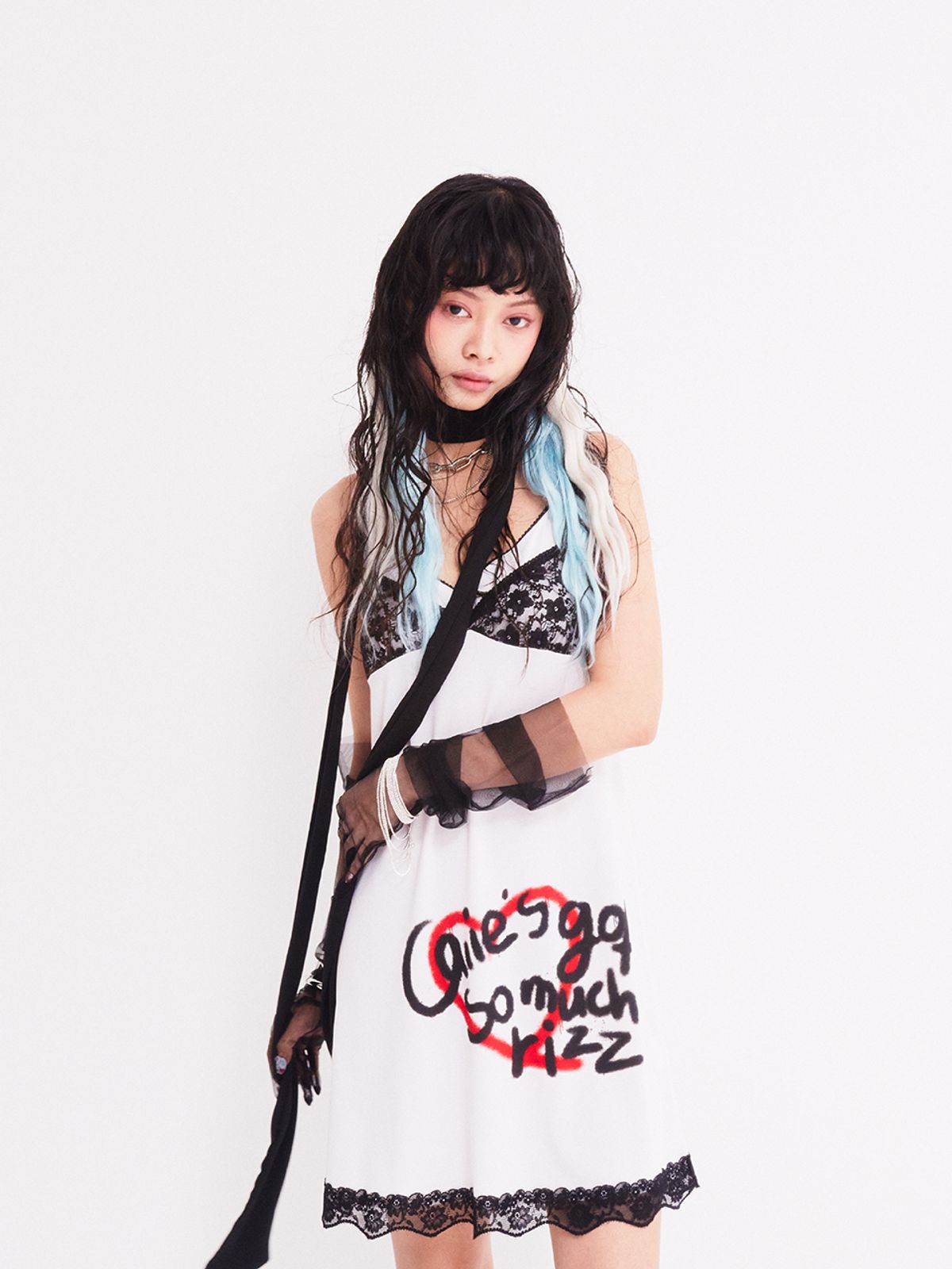 에즈이프 캘리(ASIF CALIE) GRAFFITI COLORING SLIM ONE-PIECE WHITE