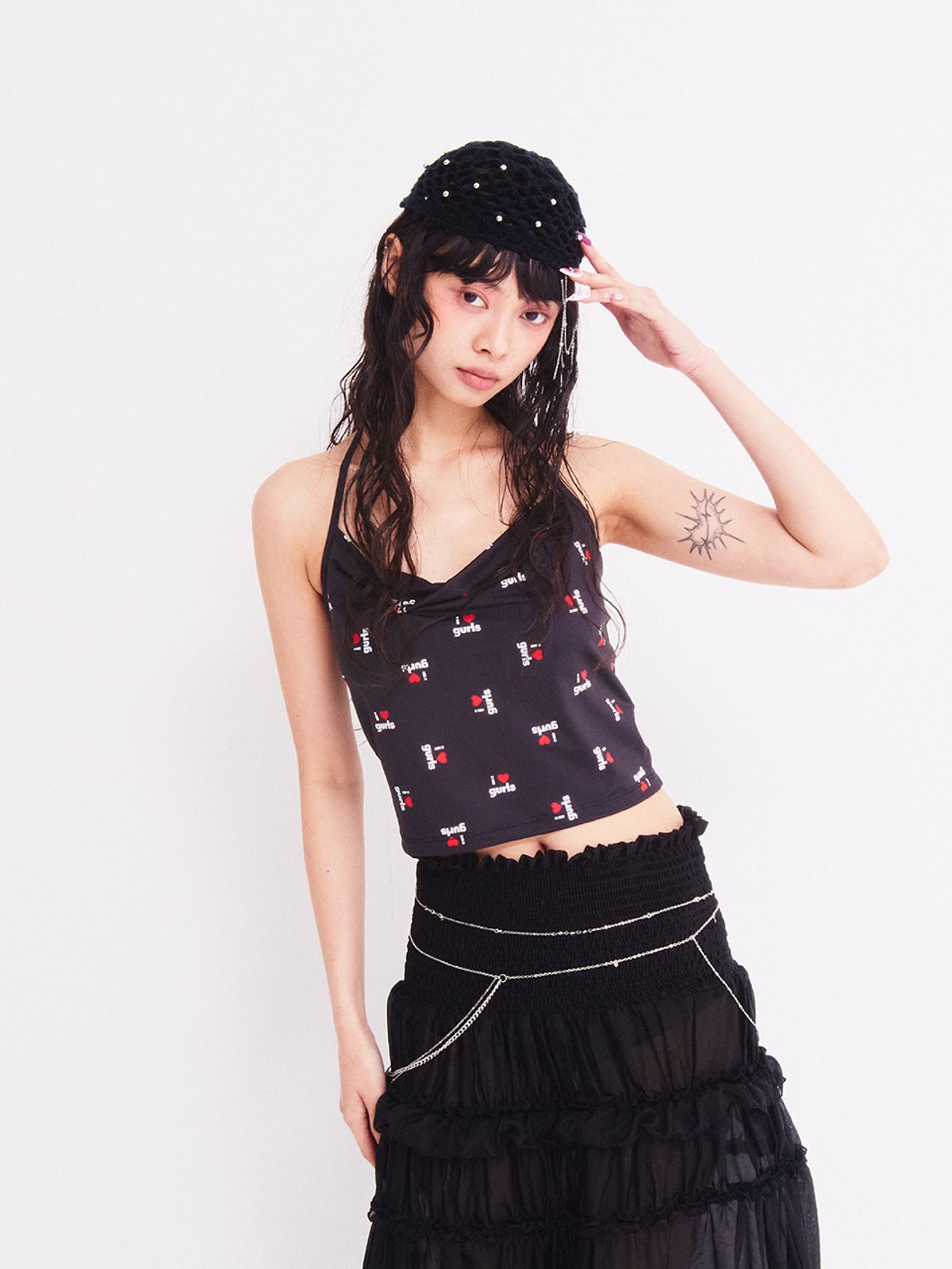 에즈이프 캘리(ASIF CALIE) LOVE GURLS GRAPHIC HALTERNECK SLEEVELESS BLACK