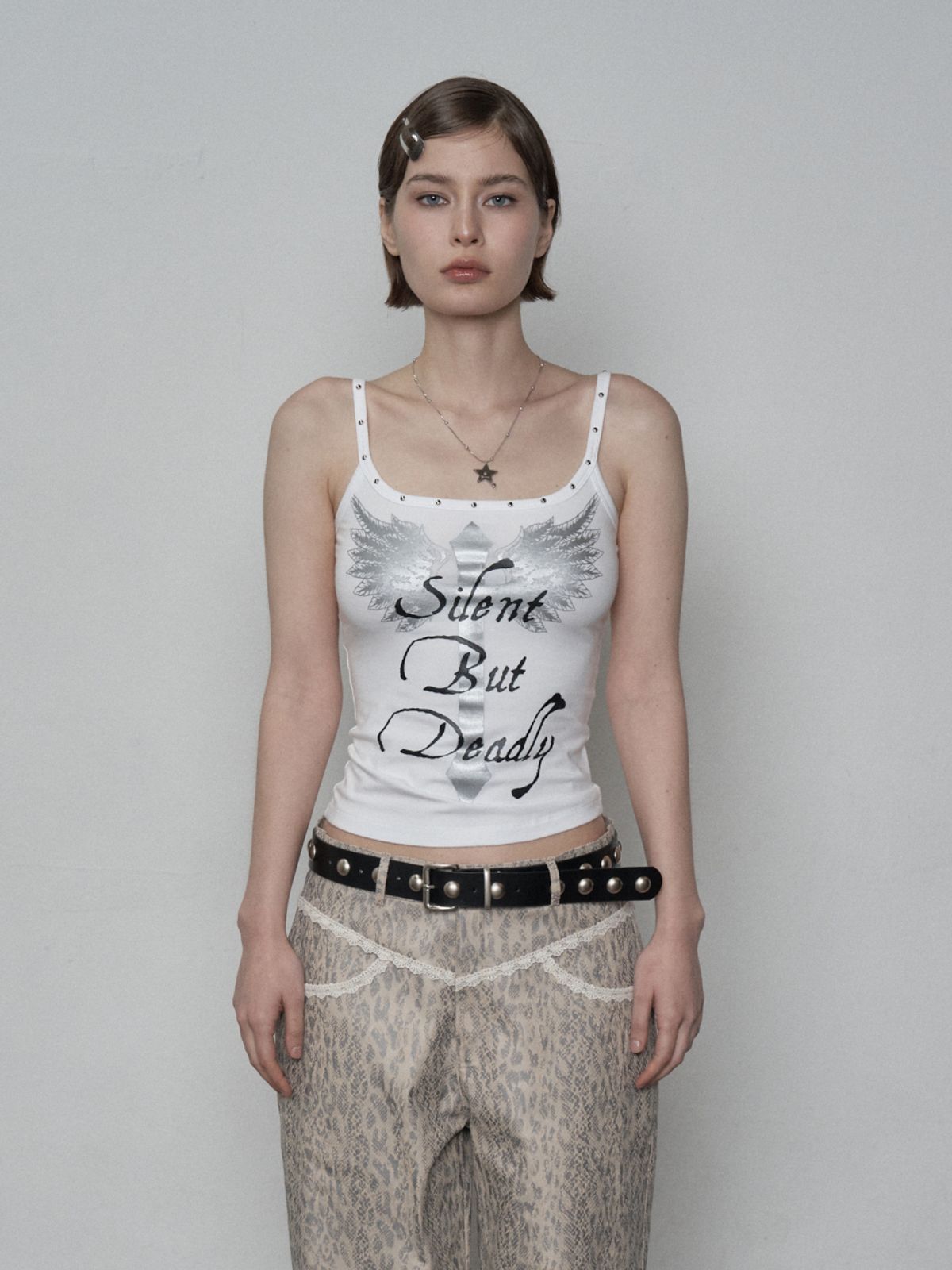 셋업이엑스이(SETUP-EXE) CROSS STUDDED SLEEVELESS / OFF WHITE